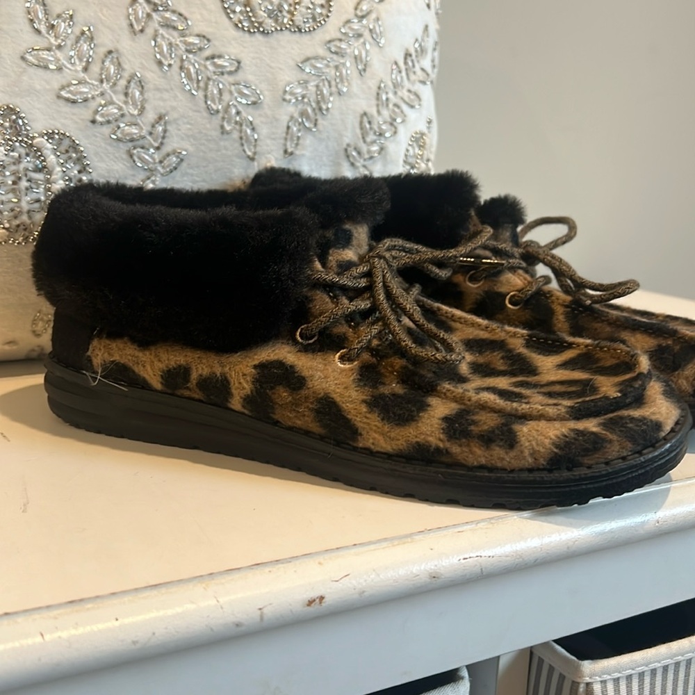 Leopard size 8 Hey Dude slip ons